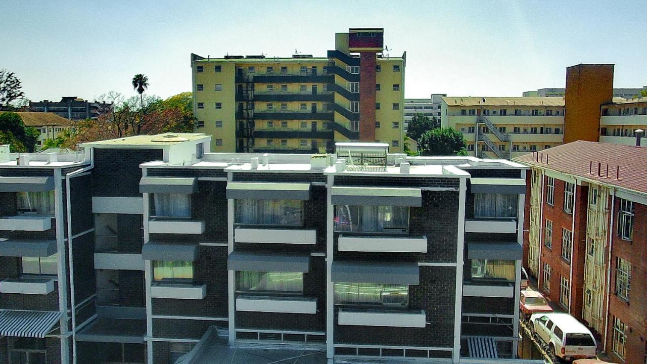R Executive Apartments ハラレ エクステリア 写真