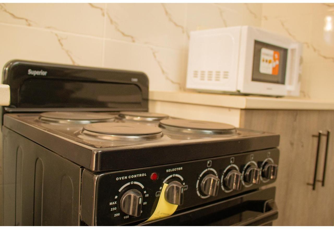 R Executive Apartments ハラレ エクステリア 写真