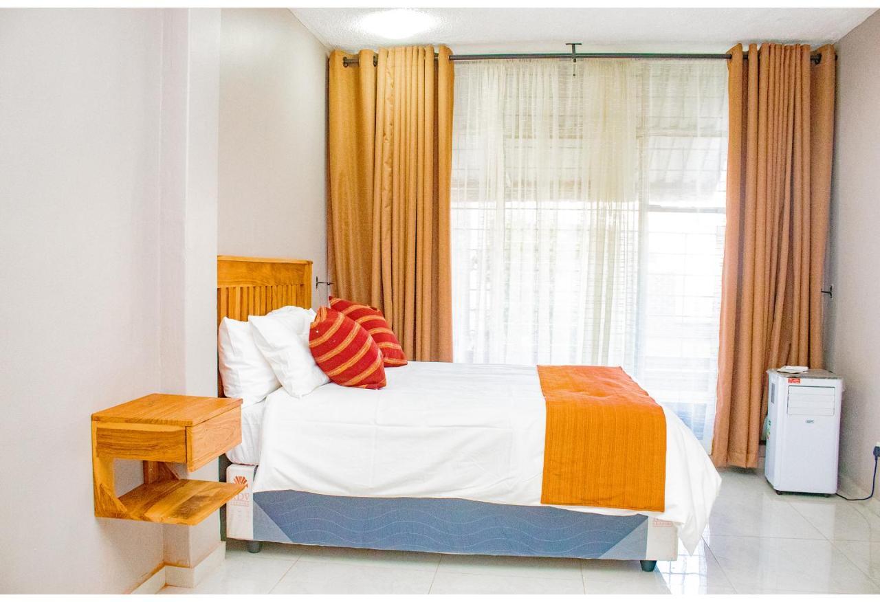 R Executive Apartments ハラレ エクステリア 写真